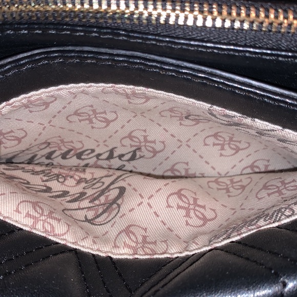 🖤BLACK GUESS HANDBAG🖤 - Picture 11 of 16